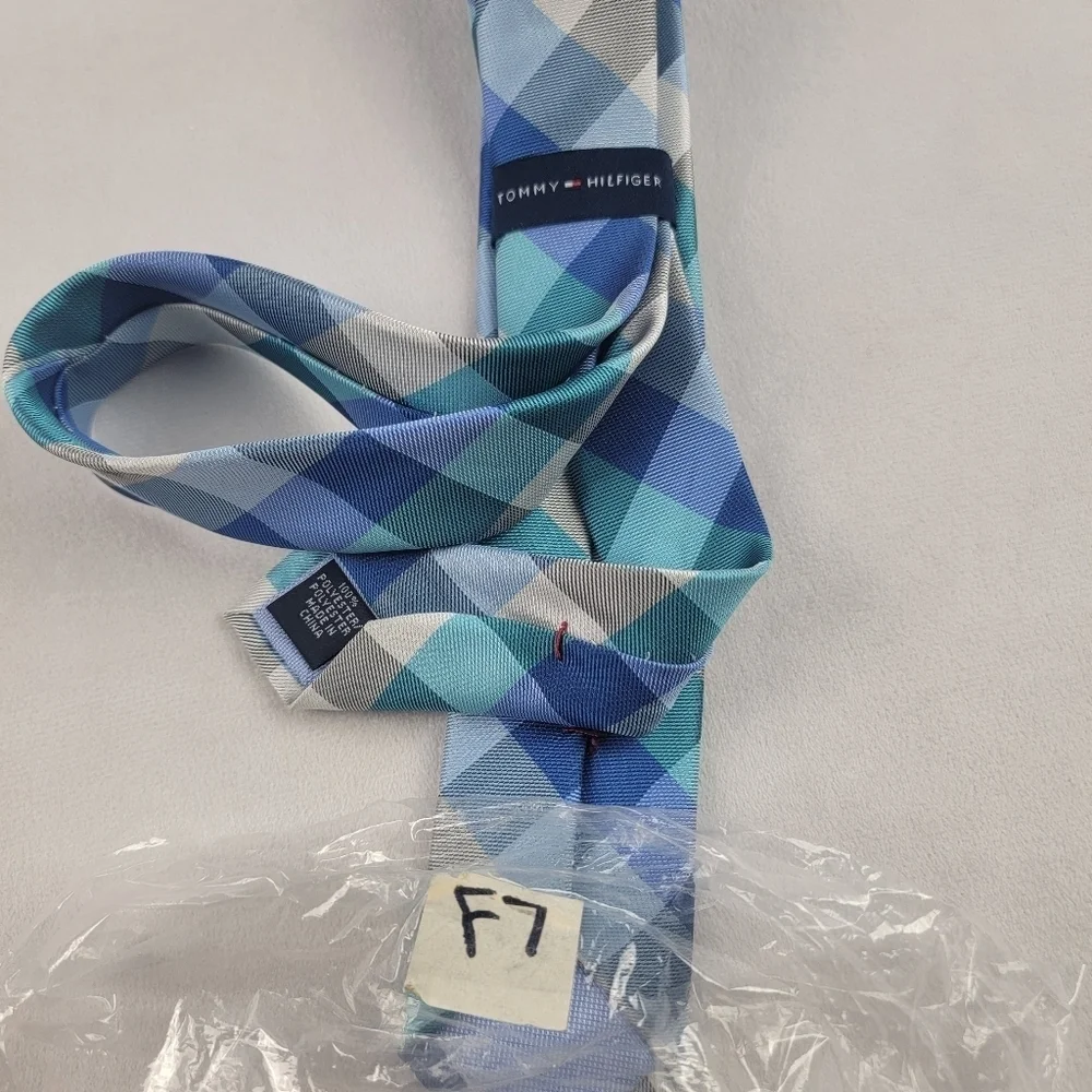 Tommy‎ Hilfiger blue plaid skinny tie 2.25